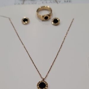 Elegant Black and Gold Jewelry Set
